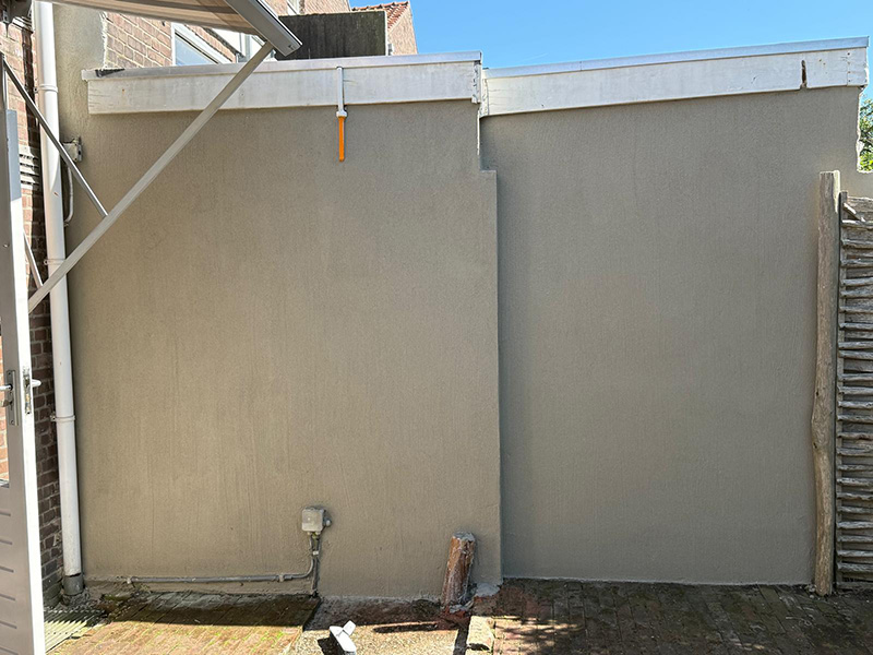 Moderne badkamer met spiegel